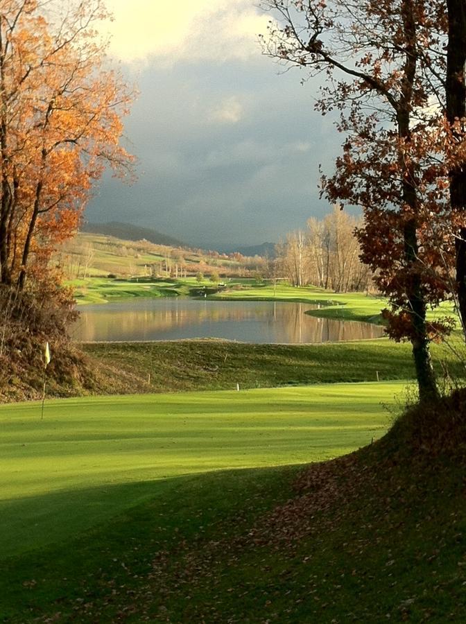 Golf Valcurone Hotel Momperone Exterior foto
