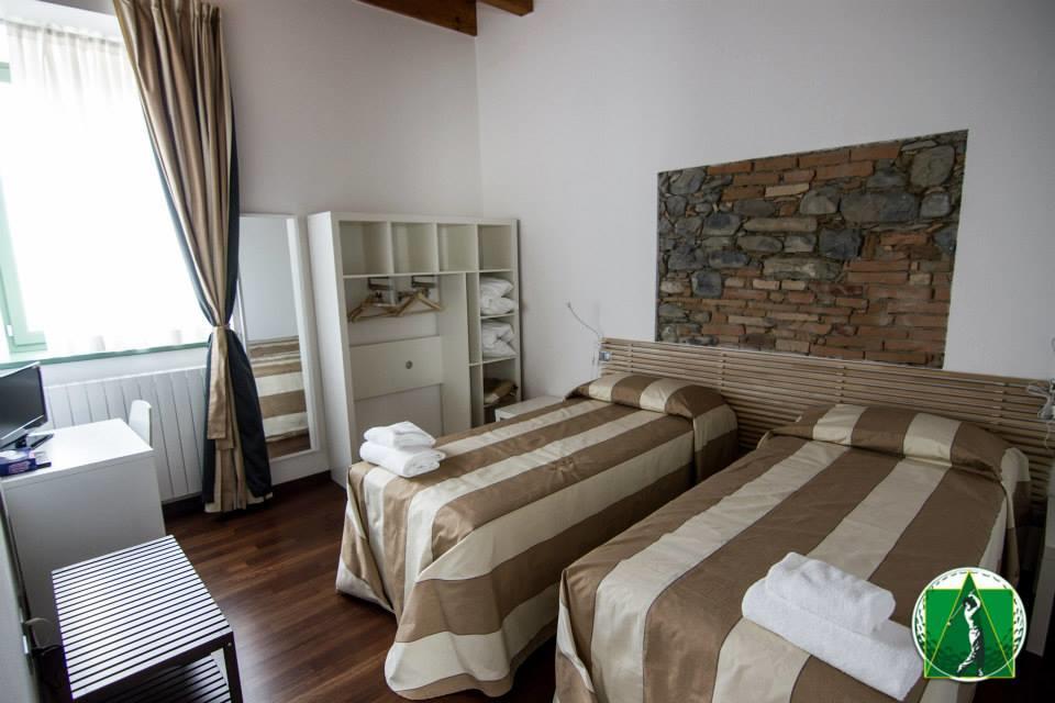 Golf Valcurone Hotel Momperone Exterior foto